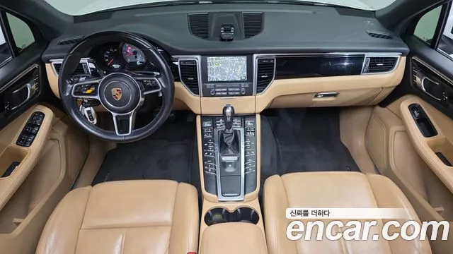 Porsche Macan 2016 thumb 6