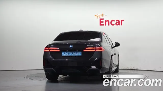 BMW i5 2023 thumb 4
