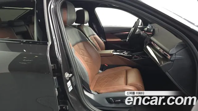 BMW i5 2023 thumb 12