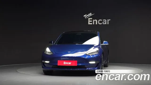 Tesla Model 3 2020 thumb 3