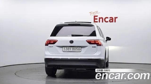 Volkswagen Tiguan 2020 thumb 4