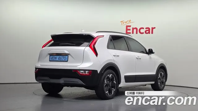 Kia Niro 2022 thumb 2
