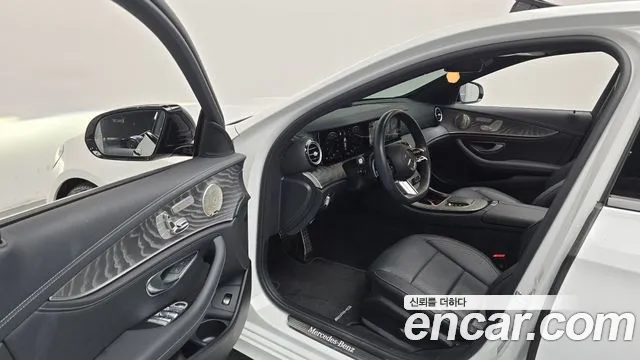 Mercedes-Benz E-Класс 2023 thumb 10
