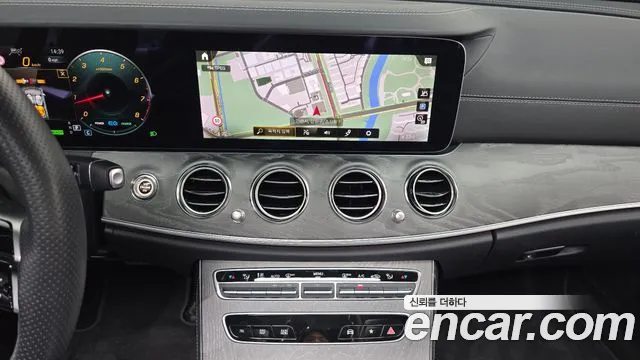 Mercedes-Benz E-Класс 2023 thumb 12