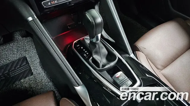 Renault-KoreaSamsung Koleos 2020 thumb 9