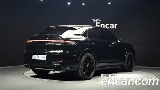 Porsche Cayenne 2025 thumb 2