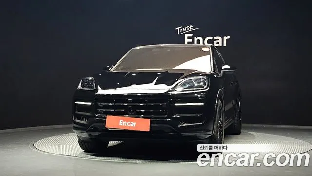 Porsche Cayenne 2025 thumb 3