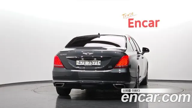 Genesis G90 2018 thumb 4