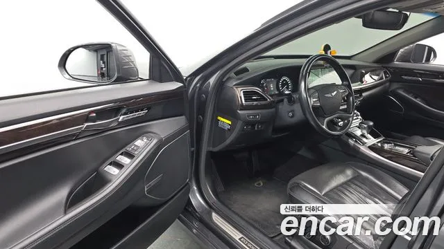 Genesis G90 2018 thumb 10