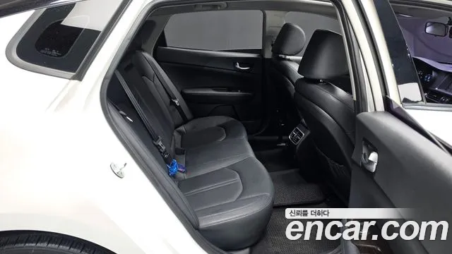 Kia K5 2016 thumb 11