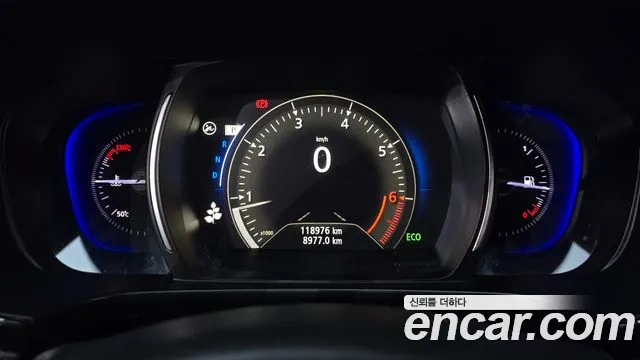 Renault-KoreaSamsung Koleos 2018 thumb 8
