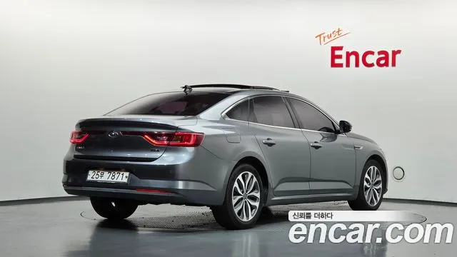 Renault-KoreaSamsung Megane 2017 thumb 2