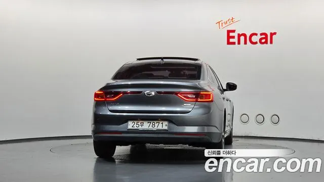 Renault-KoreaSamsung Megane 2017 thumb 4