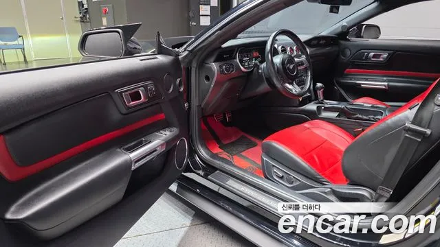 Ford Mustang Mach-E 2019 thumb 10