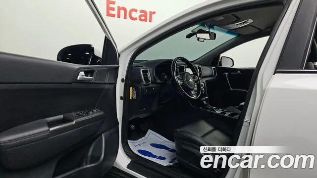 Kia Sportage 2018 thumb 10