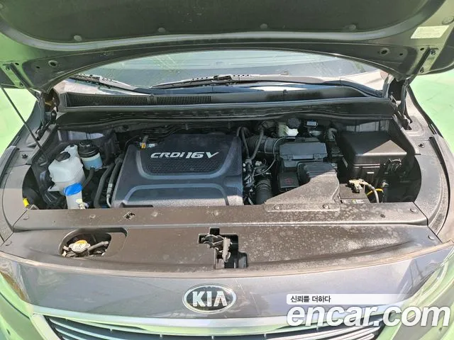 Kia Carnival 2016 thumb 6