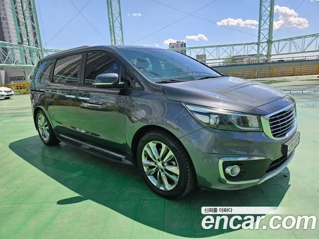 Kia Carnival 2016 thumb 12