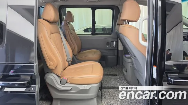 Hyundai Staria 2021 thumb 11