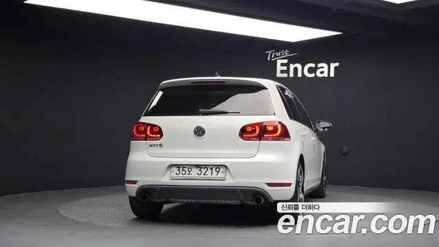 Volkswagen Golf Sportsvan 2011 thumb 4