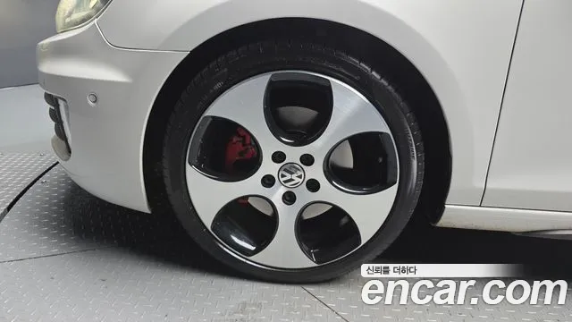 Volkswagen Golf Sportsvan 2011 thumb 5
