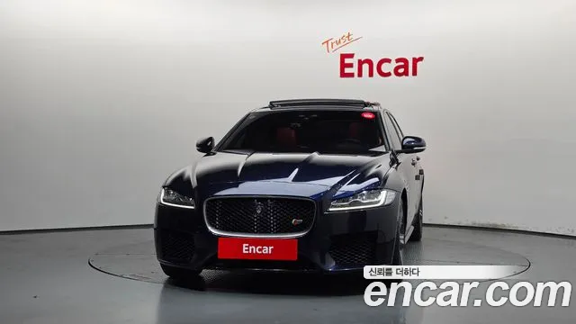 Jaguar XF 2017 thumb 3