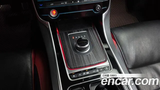 Jaguar XF 2017 thumb 9