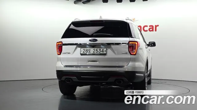 Ford Explorer 2019 thumb 4