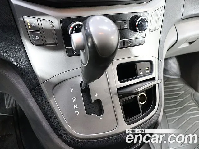 Hyundai Starex 2018 thumb 9