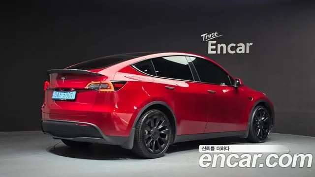 Tesla Model Y 2024 thumb 2