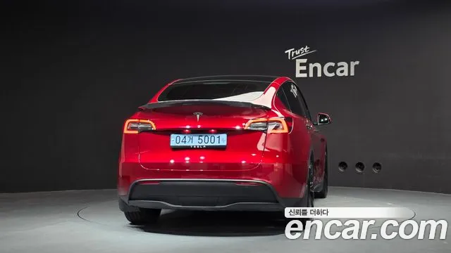 Tesla Model Y 2024 thumb 4