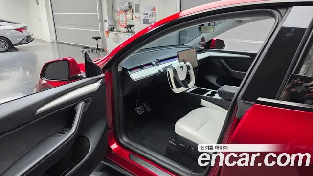 Tesla Model Y 2024 thumb 10