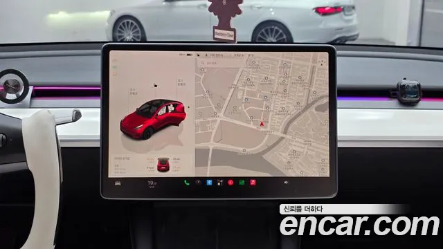 Tesla Model Y 2024 thumb 12