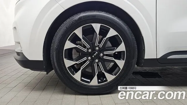 Kia Carnival 2022 thumb 5