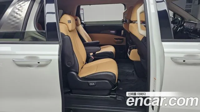 Kia Carnival 2022 thumb 11