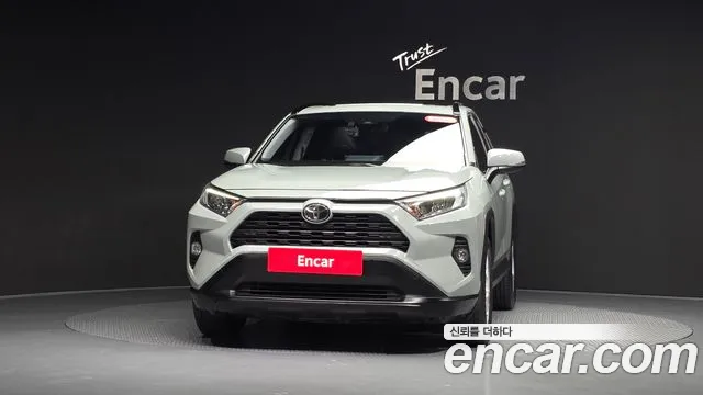 Toyota RAV4 2019 thumb 2