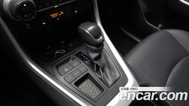 Toyota RAV4 2019 thumb 8
