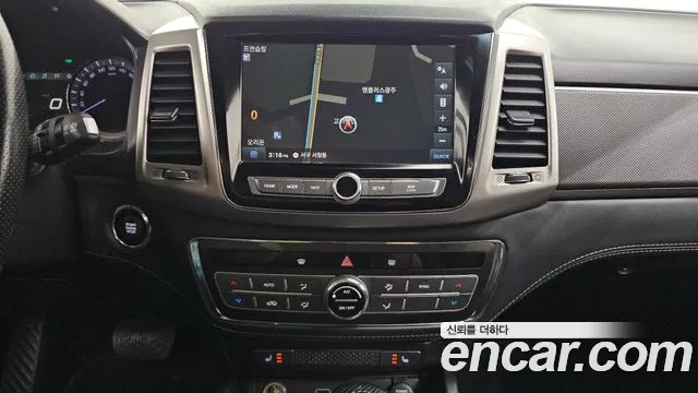 KG_Mobility_Ssangyong Rexton 2019 thumb 12