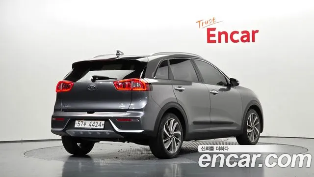 Kia Niro 2017 thumb 2