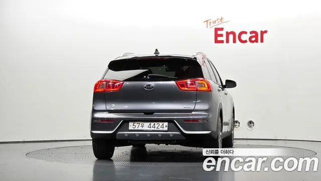 Kia Niro 2017 thumb 4