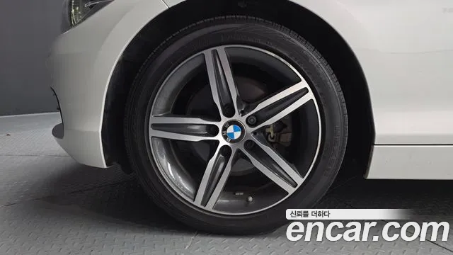 BMW 1-Series 2016 thumb 4