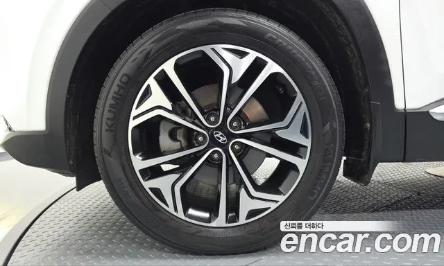Hyundai Santa Fe 2020 thumb 4