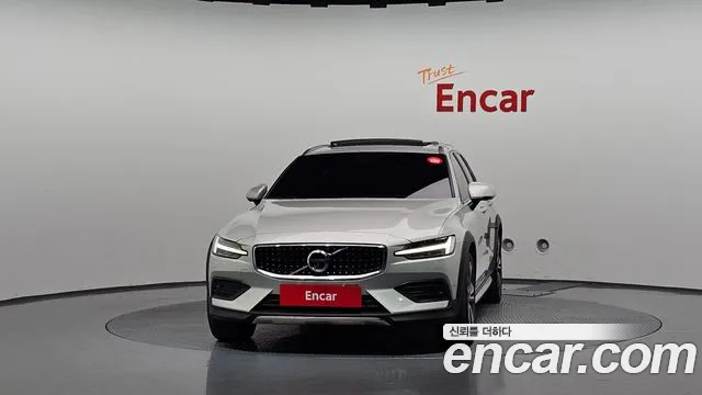 Volvo V60 2020 thumb 3