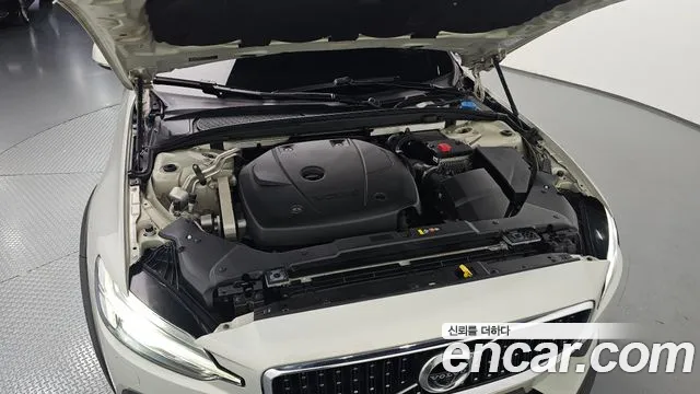 Volvo V60 2020 thumb 6