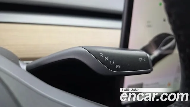 Tesla Model Y 2021 thumb 9