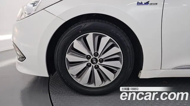 Hyundai Grandeur 2015 thumb 5