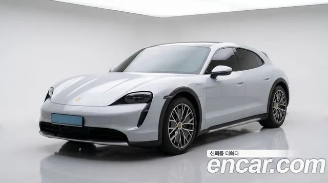 Porsche Taycan 2022 thumb 4
