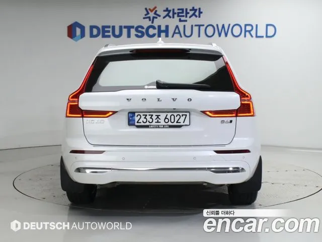 Volvo XC60 2024 thumb 4