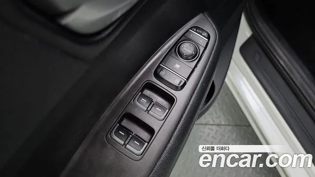 Kia K5 2017 thumb 12