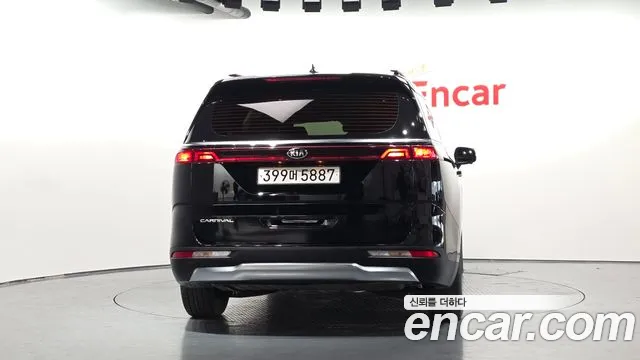 Kia Carnival 2021 thumb 3