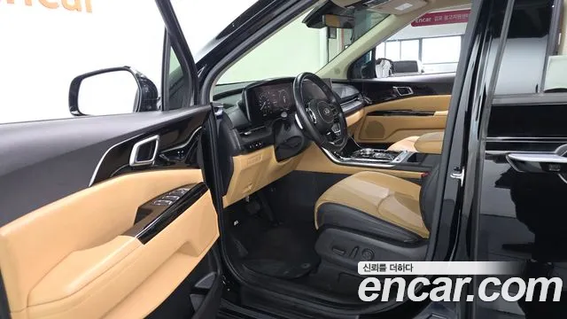 Kia Carnival 2021 thumb 9